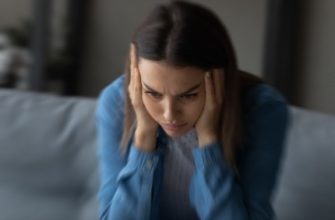 КАК СПРАВЛЯТЬСЯ С СОЦИАЛЬНОЙ ТРЕВОЖНОСТЬЮ